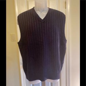 Lands End - Mens v-neck navy color cable pattern sweater, Size: L